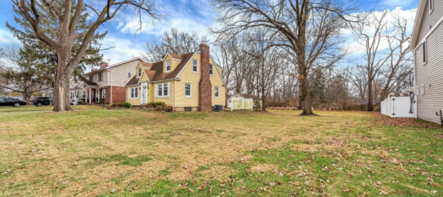 Woodbine Heights Avenue